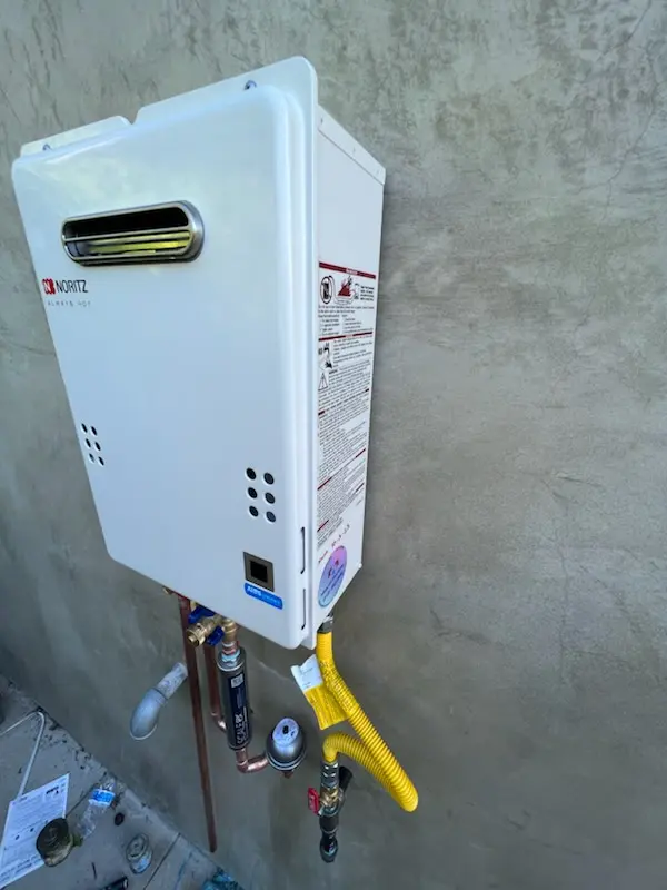 Tankless water heater installation for Dyes Oakcrest homes